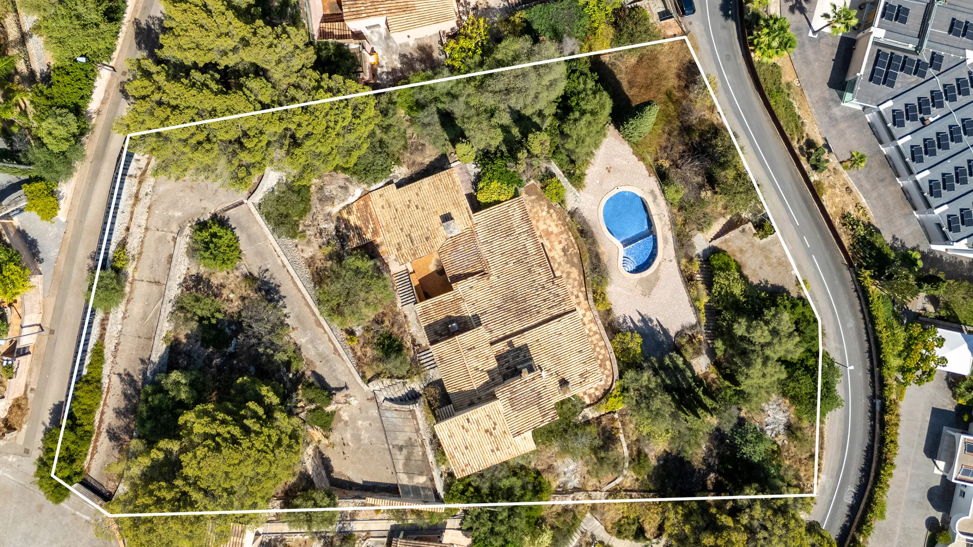 Spectacular sea view plot in Son Vida-2