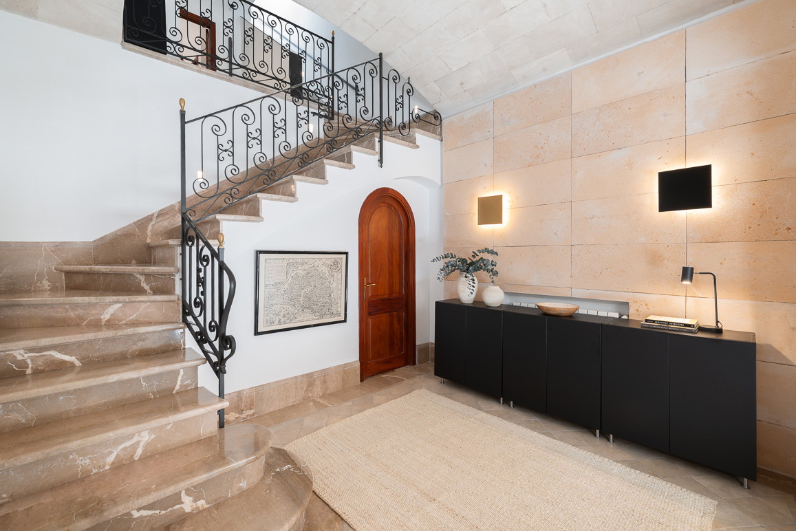 Elegante casa a schiera con terrazza nel quartiere di Calatrava-19