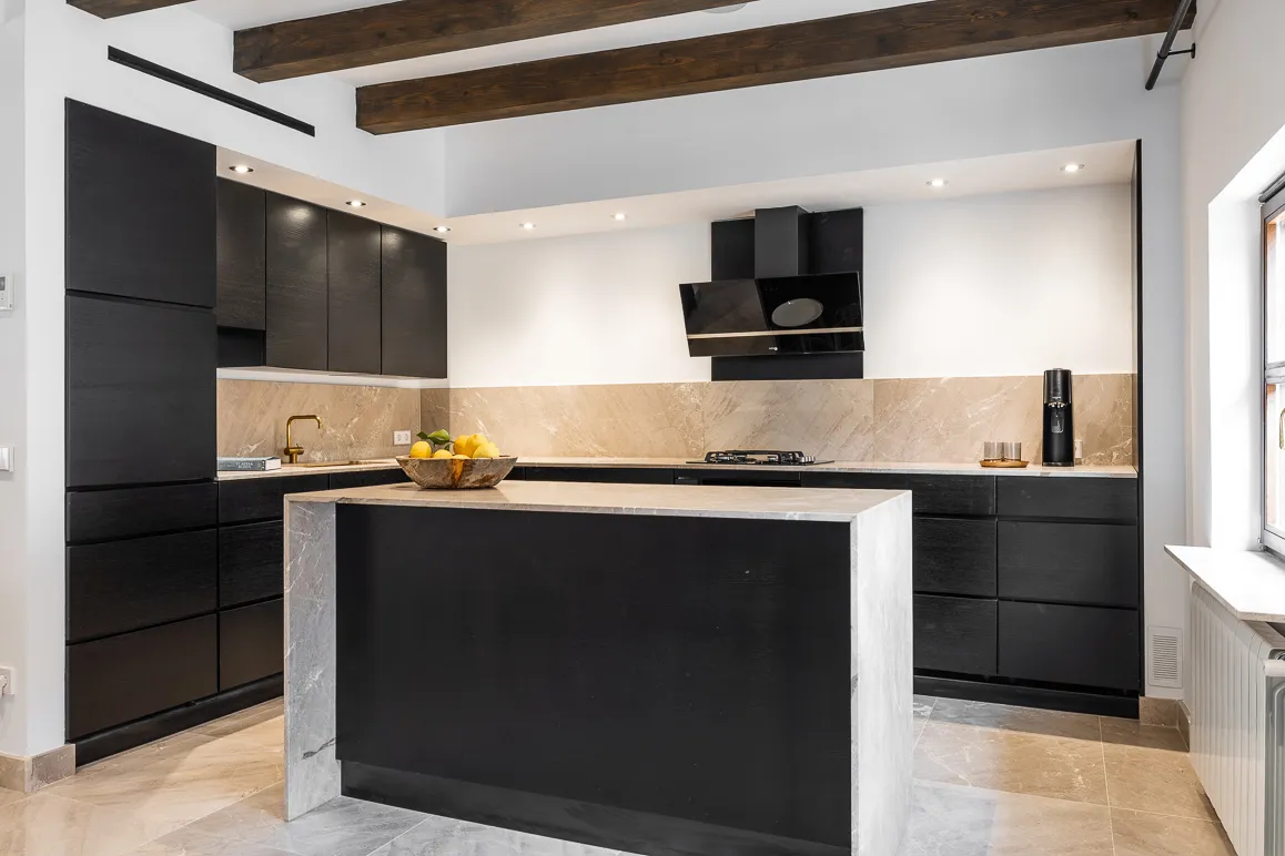 Elegant townhouse with terrace in Calatrava-9