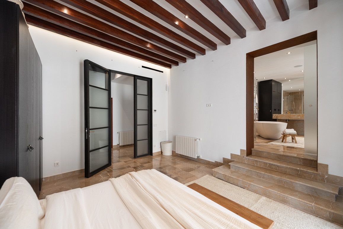 Elegante casa a schiera con terrazza nel quartiere di Calatrava-11