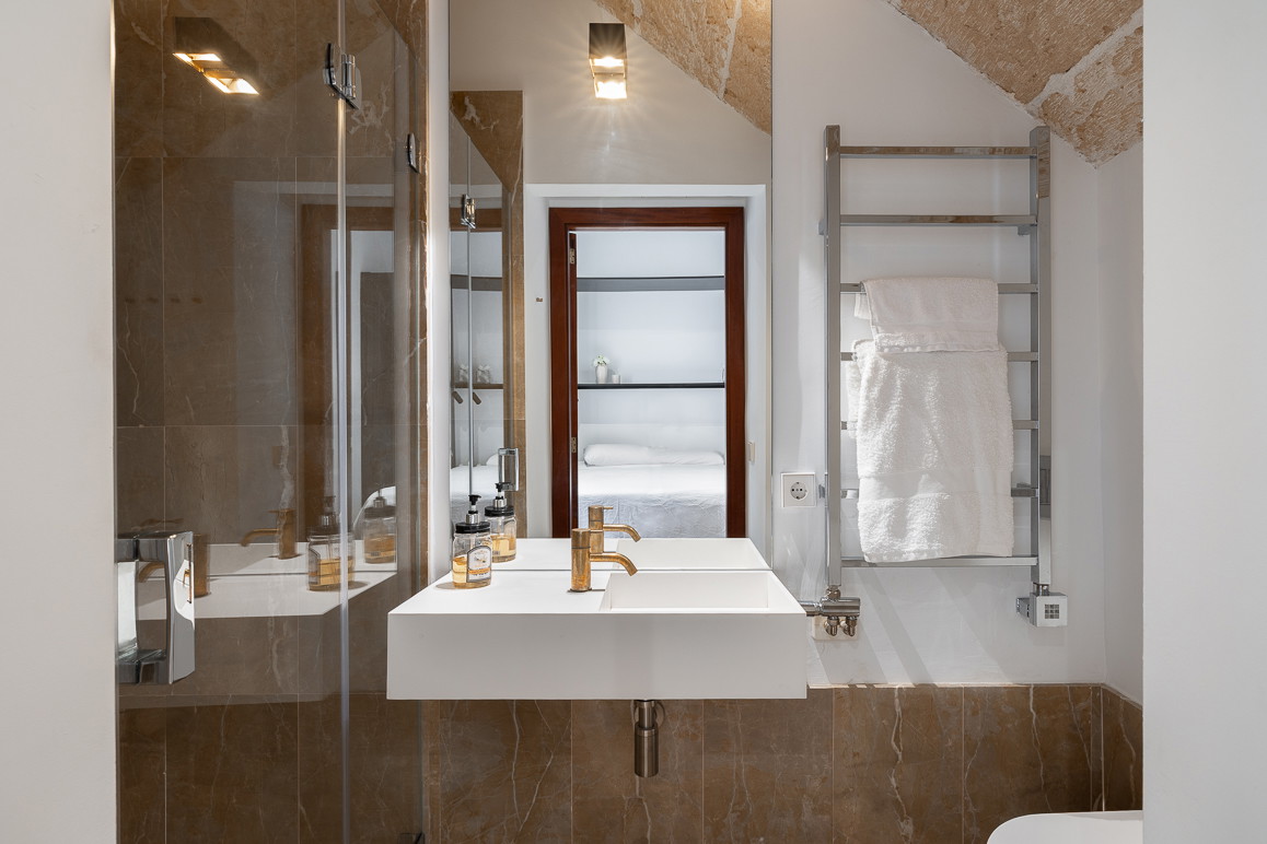 Elegante casa a schiera con terrazza nel quartiere di Calatrava-18