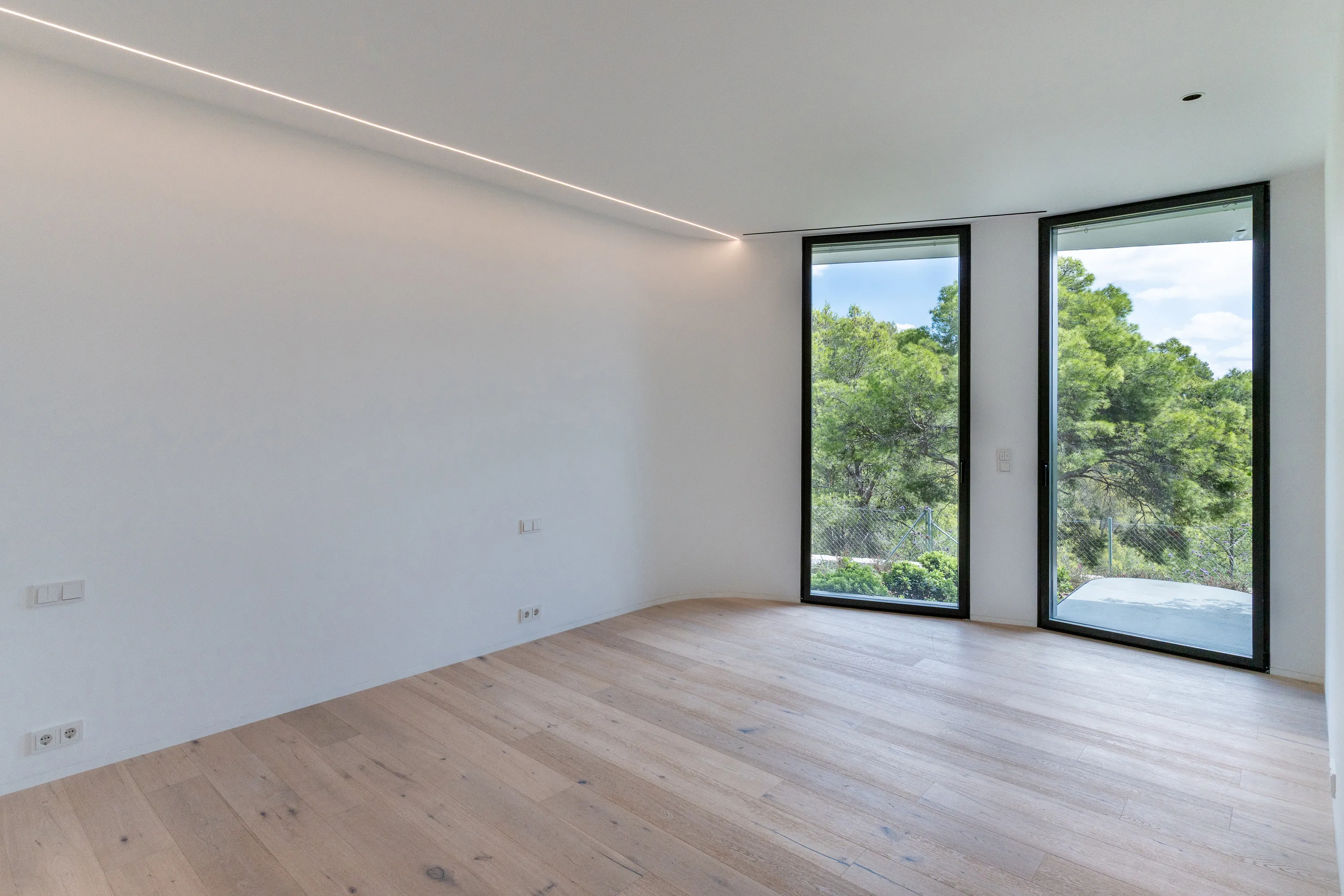 Exclusieve nieuwbouwvilla met panoramisch en gedeeltelijk zeezicht in Son Vida-13