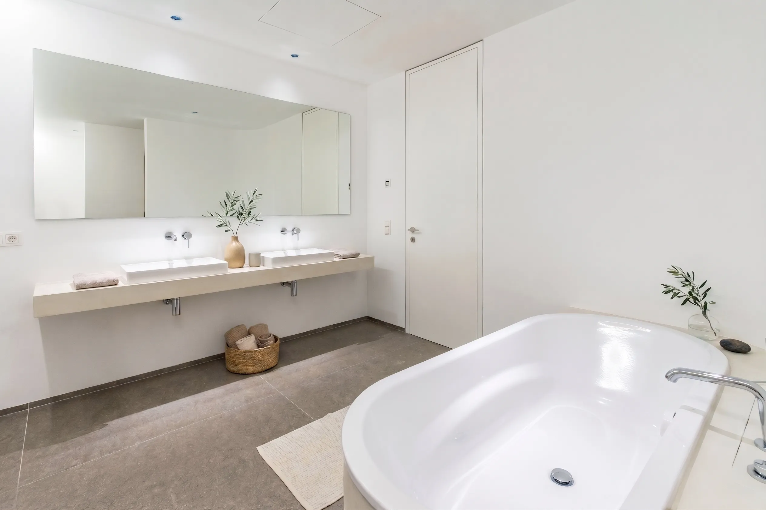 Exclusieve nieuwbouwvilla met panoramisch en gedeeltelijk zeezicht in Son Vida-10