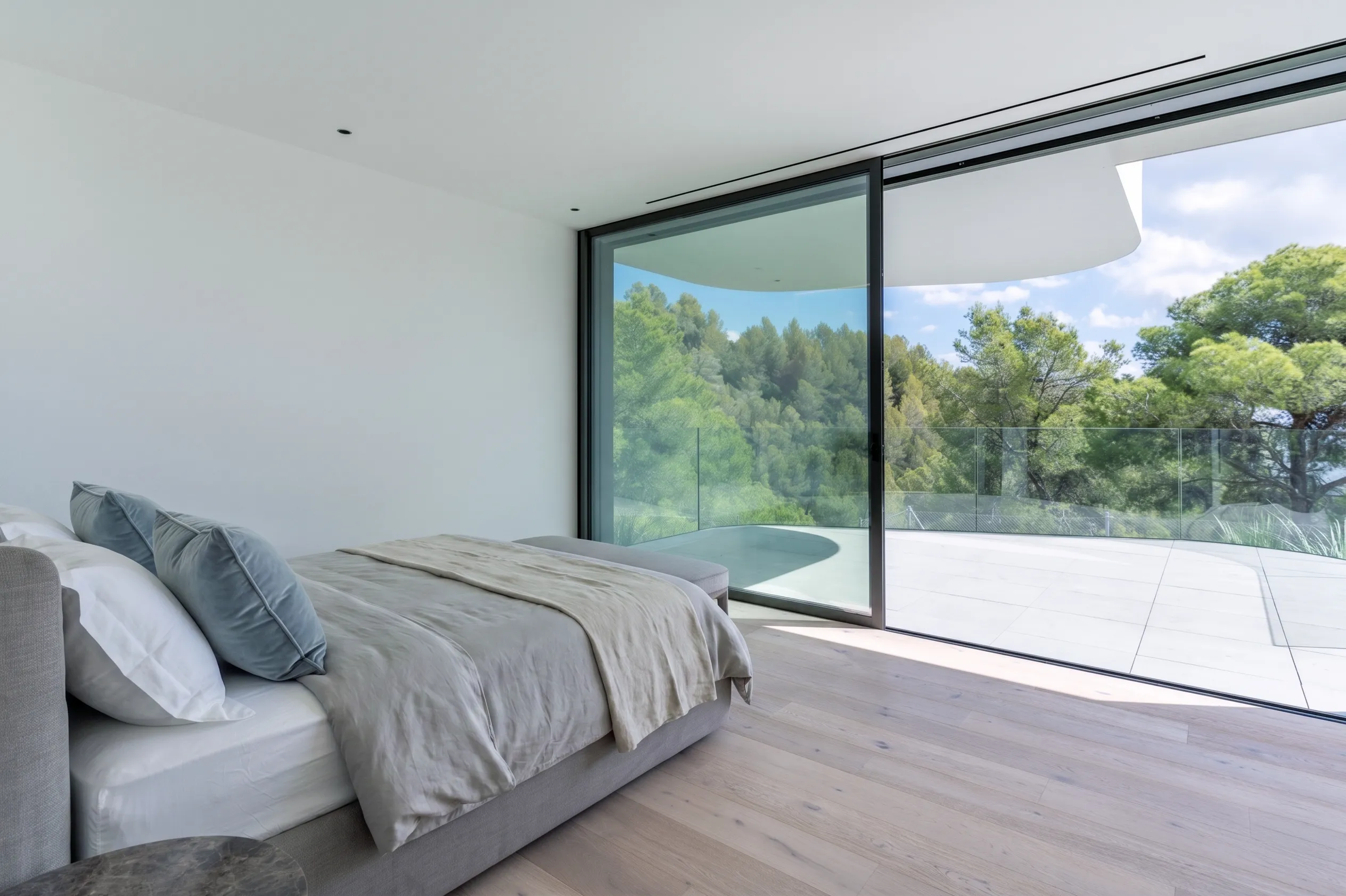 Exclusieve nieuwbouwvilla met panoramisch en gedeeltelijk zeezicht in Son Vida-8