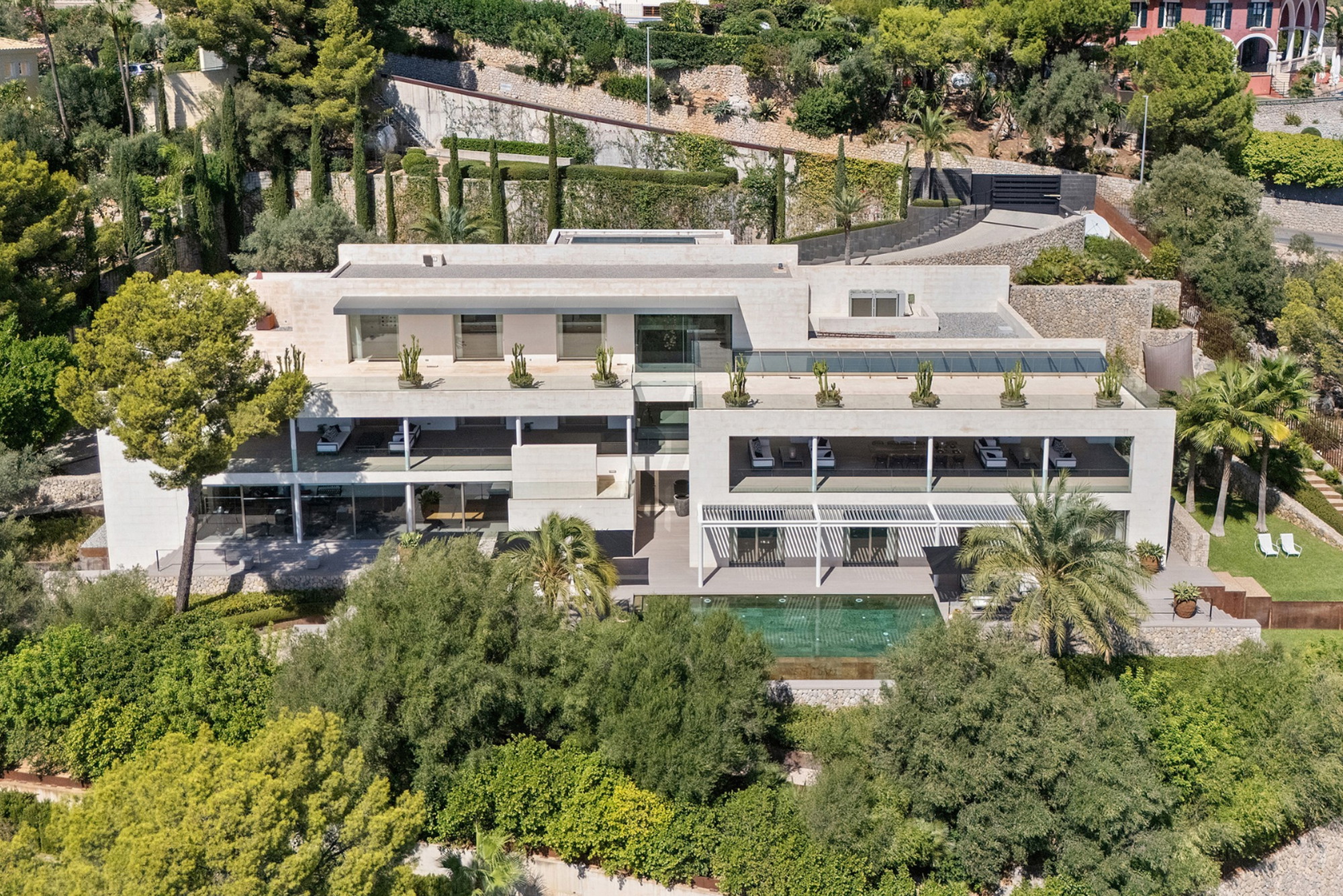 Avantgardistisk villa med panoramautsikt över Palmas bukt
