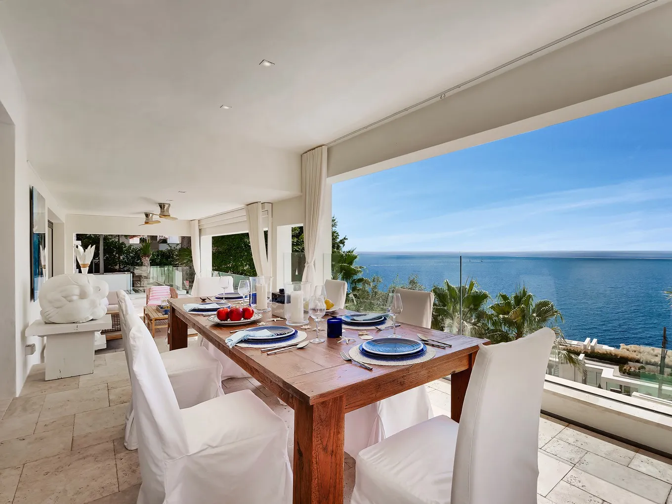 Modern villa med fantastisk havsutsikt-16