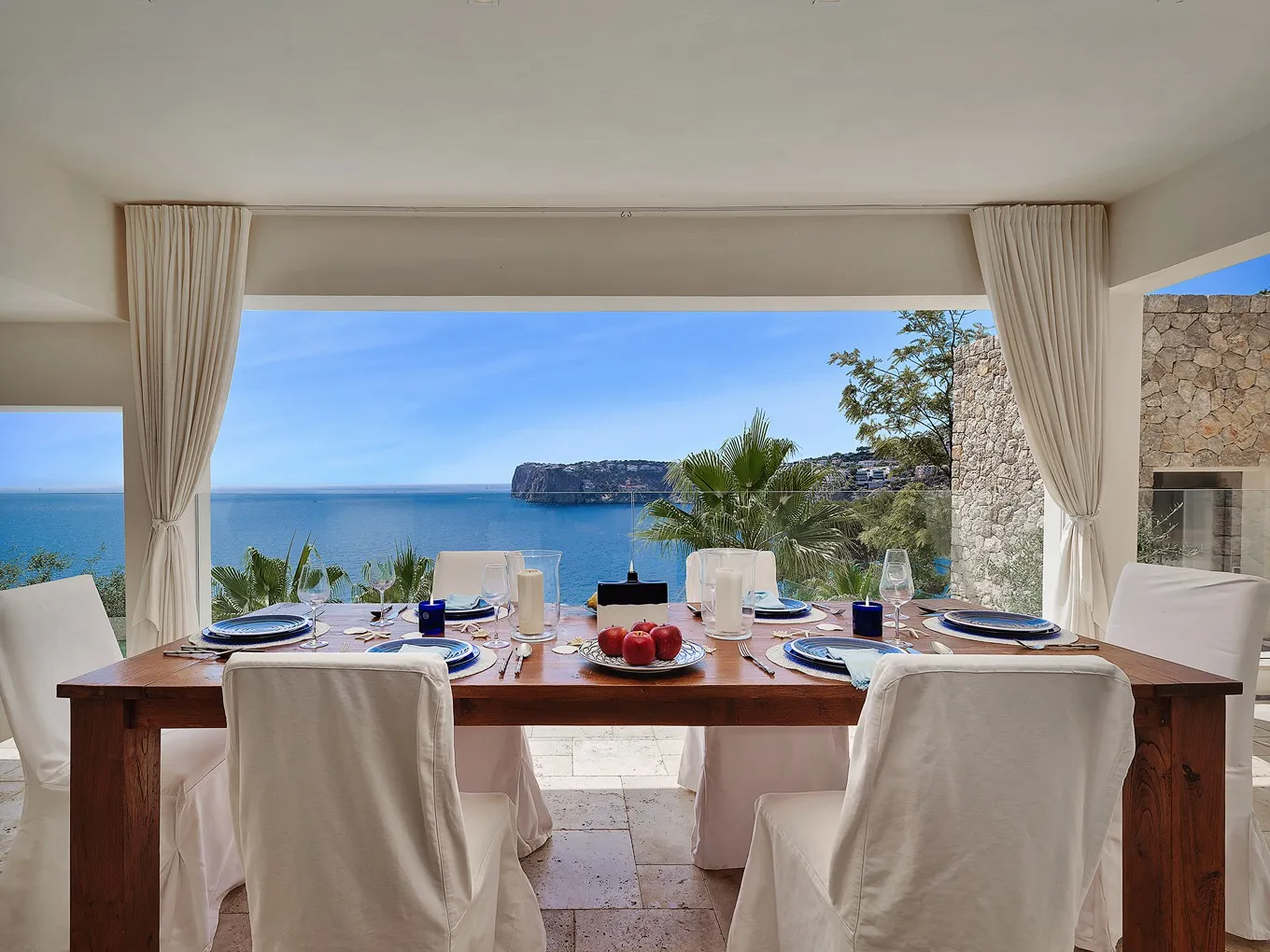 Modern villa med fantastisk havsutsikt-1