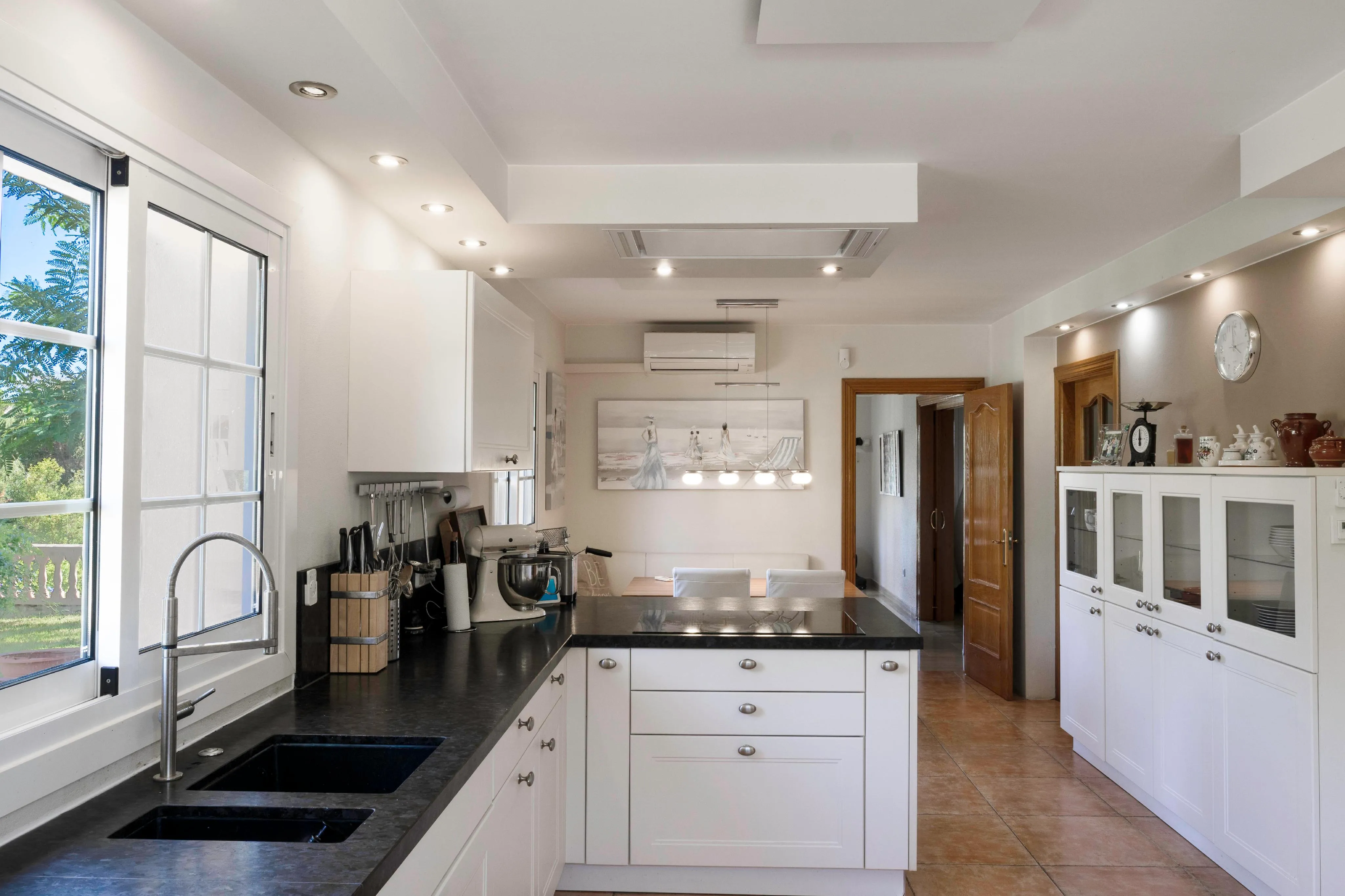 Exclusieve mediterrane woning op een centrale toplocatie met veel extra's-7