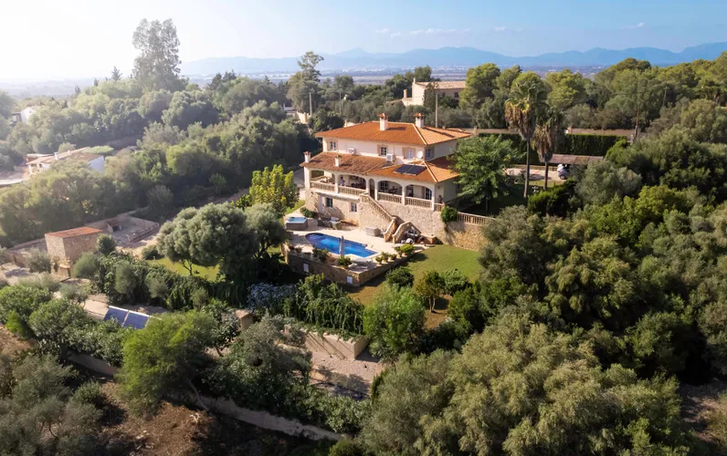 Exclusieve mediterrane woning op een centrale toplocatie met veel extra's