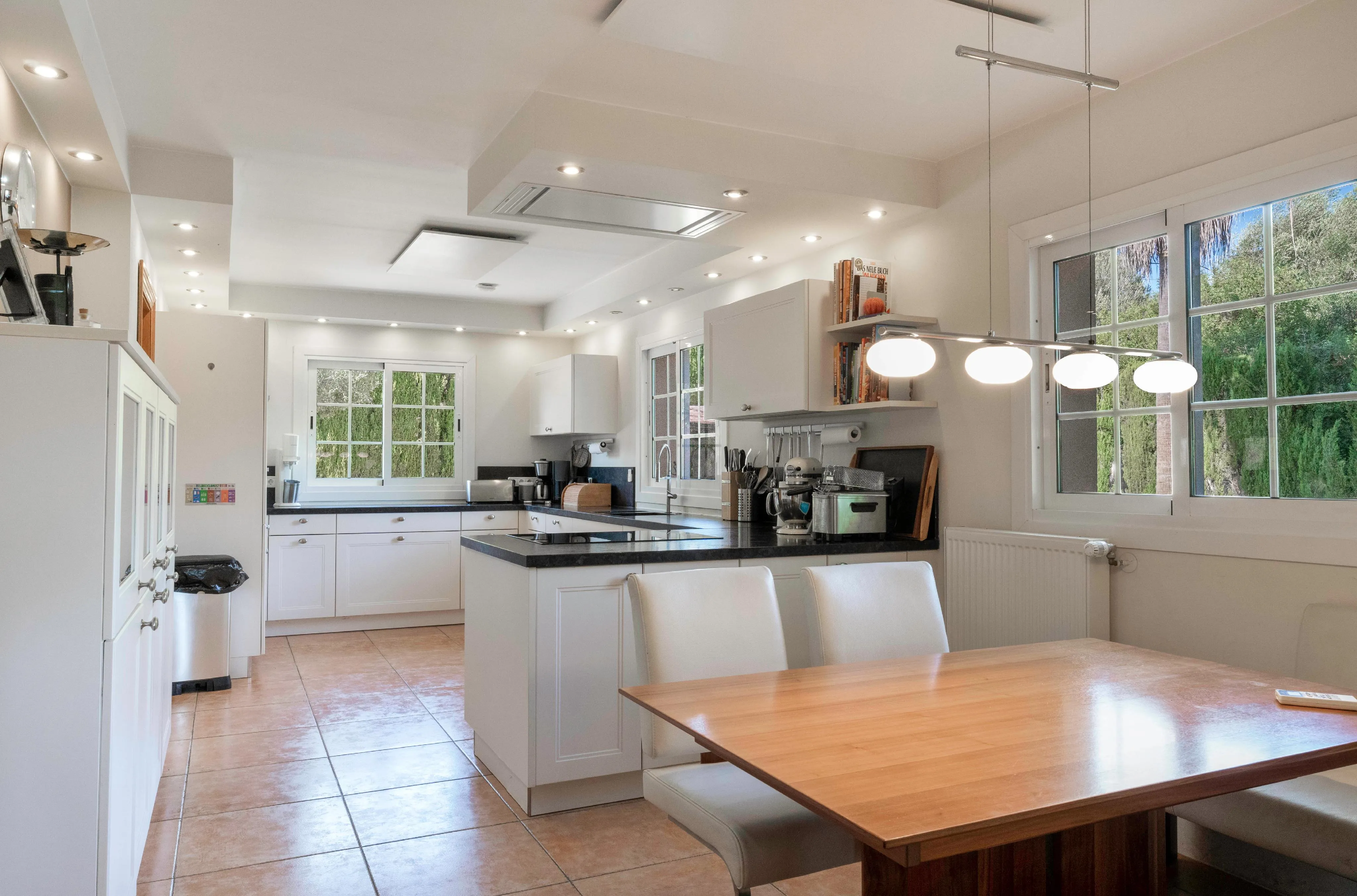 Exclusieve mediterrane woning op een centrale toplocatie met veel extra's-4