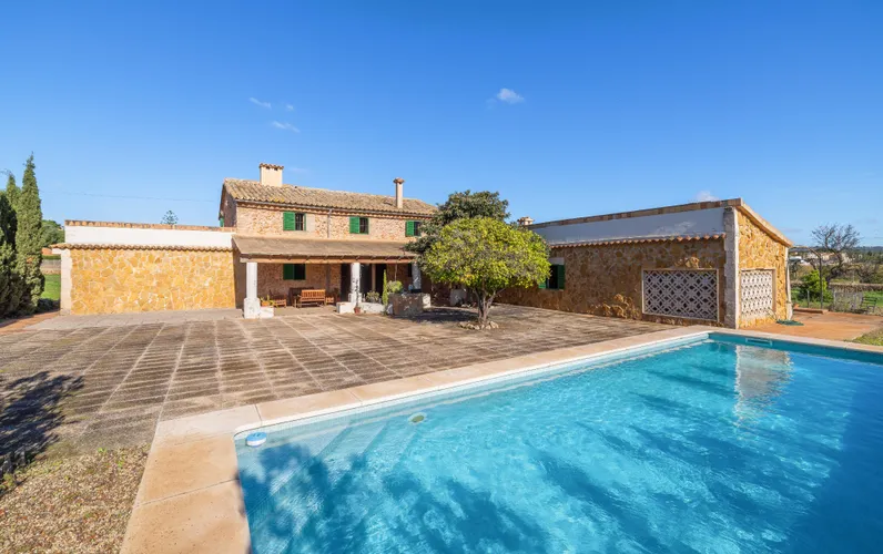 Okazała, tradycyjna nieruchomość na obrzeżach Palmy