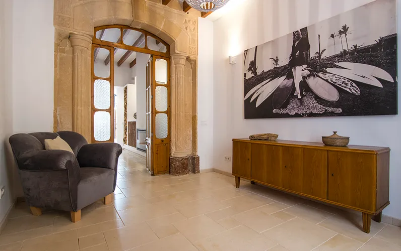 Encantadora casa de pueblo con licencia de alquiler vacacional en el corazón de Alaró