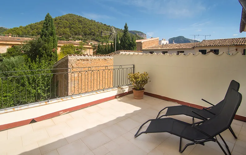 Encantadora casa de pueblo con licencia de alquiler vacacional  en el corazón de Alaró