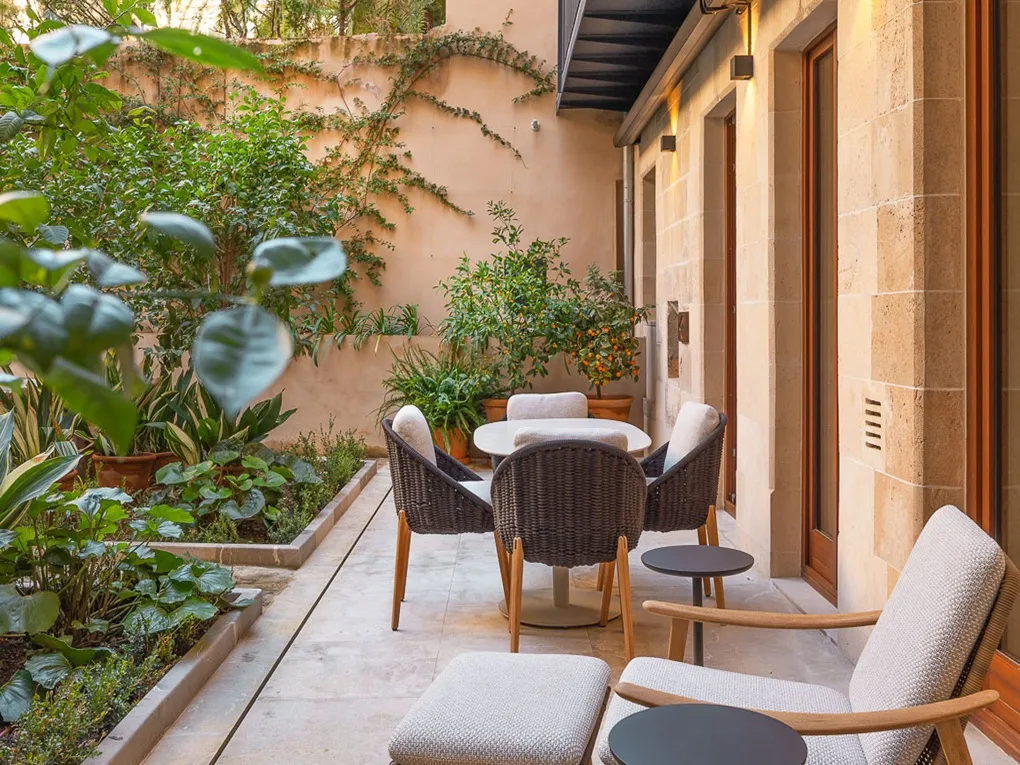 Apartament en planta baixa amb jardí en un edifici històric restaurat-5