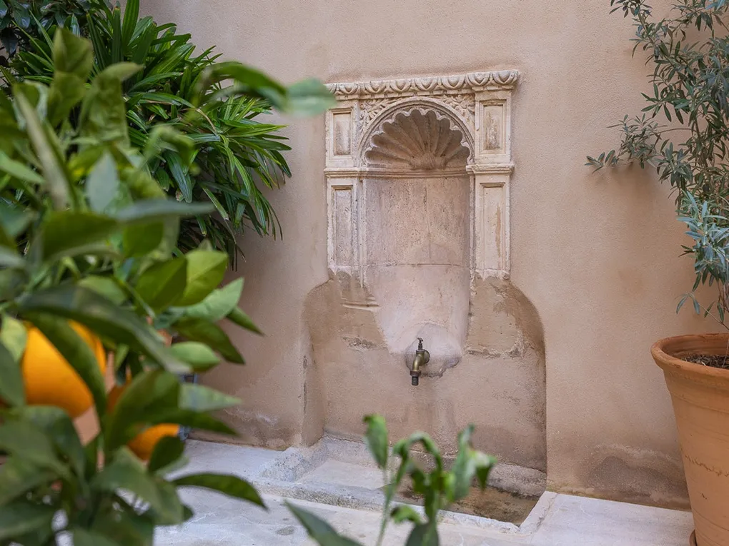 Apartament en planta baixa amb jardí en un edifici històric restaurat-6