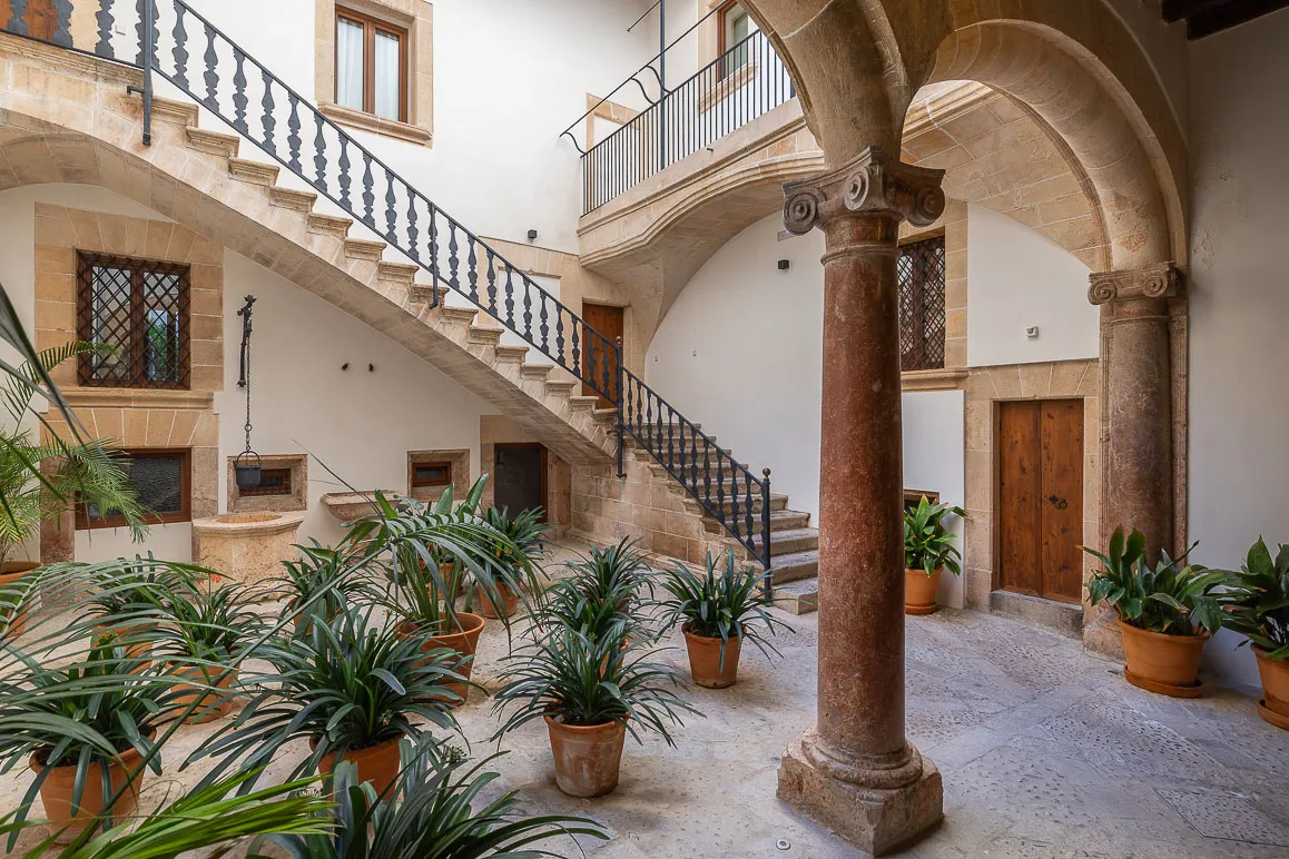 Apartament en planta baixa amb jardí en un edifici històric restaurat-20