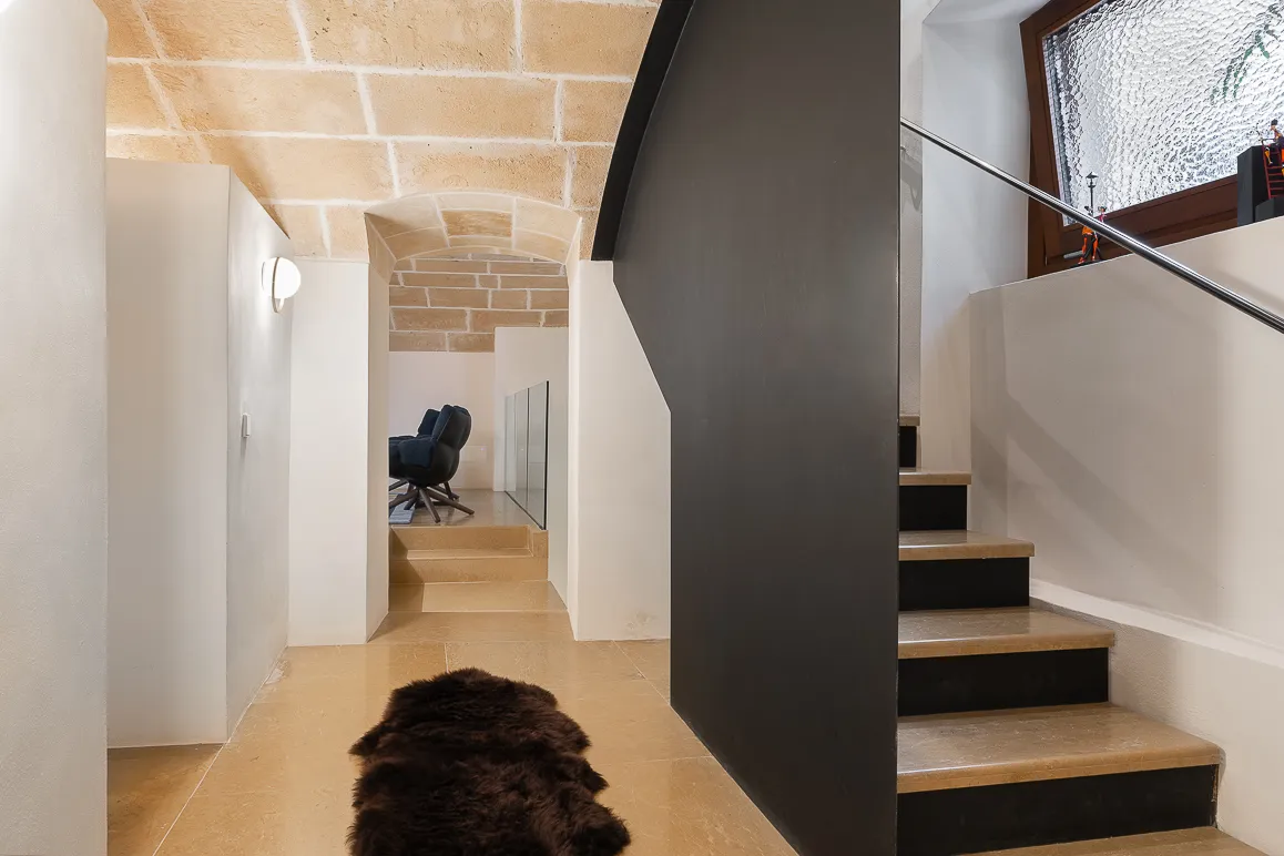 Apartament en planta baixa amb jardí en un edifici històric restaurat-12