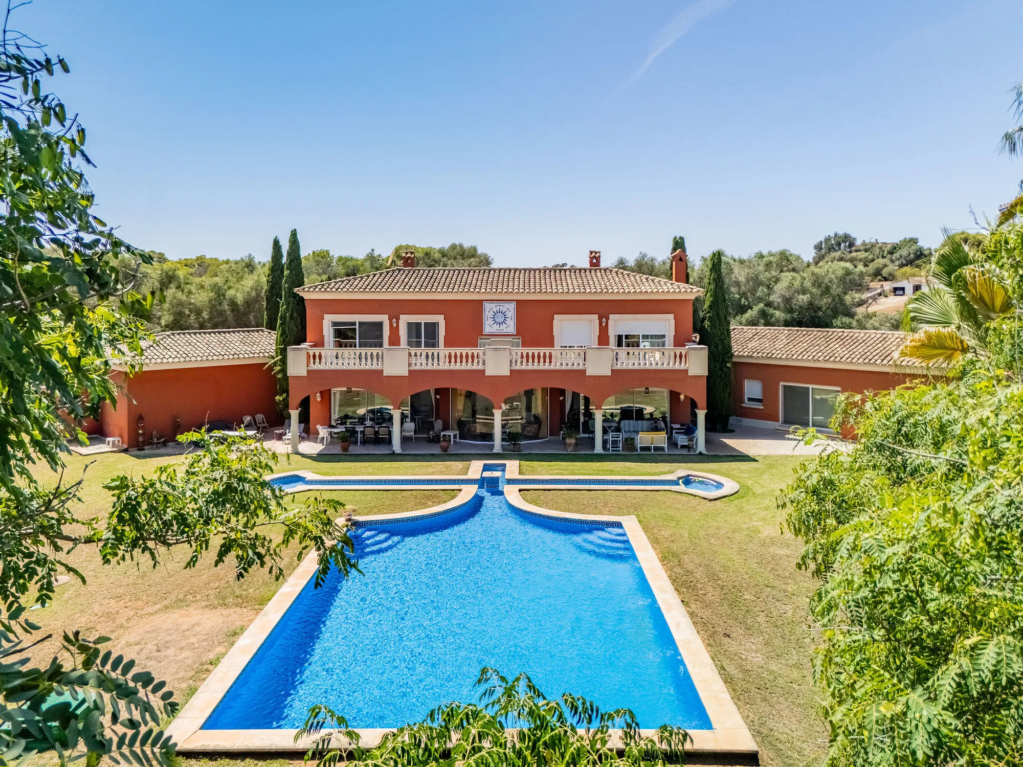 Encantadora casa de campo con enorme potencial-1
