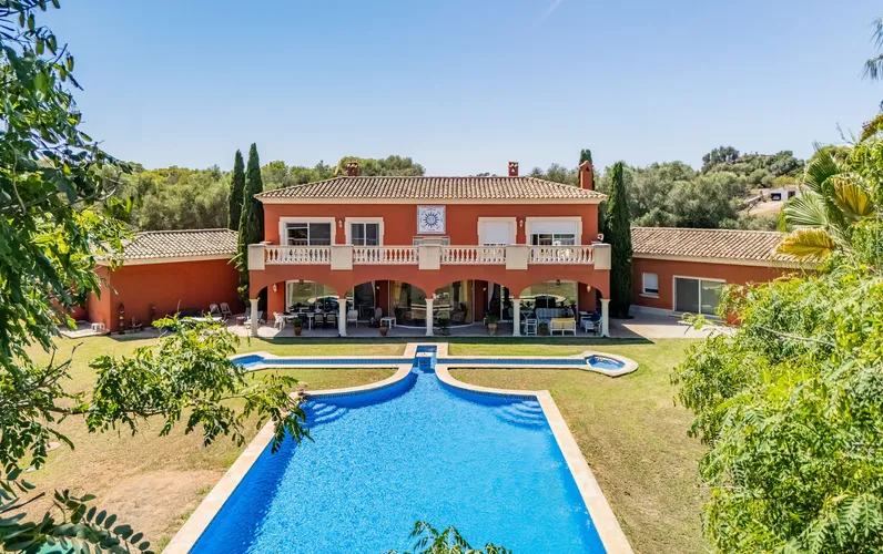 Encantadora casa de camp amb enorme potencial