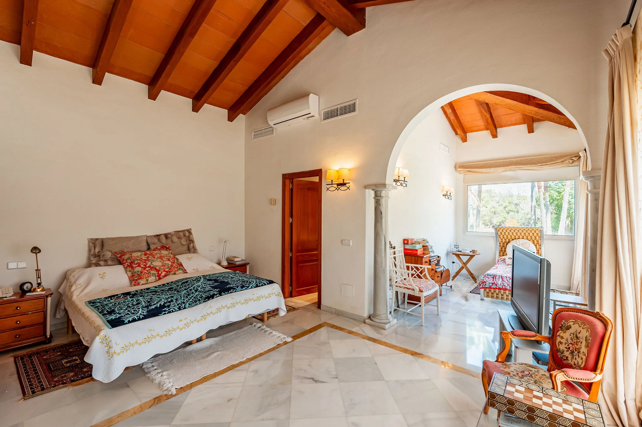 Charmant landhuis met veel potentieel-8