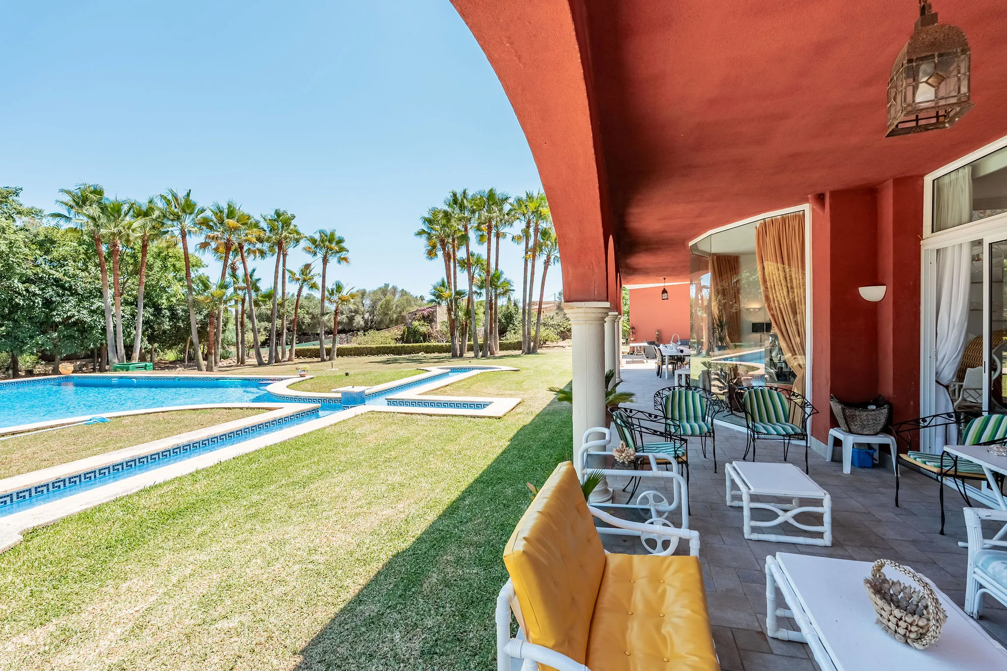 Encantadora casa de campo con enorme potencial-3