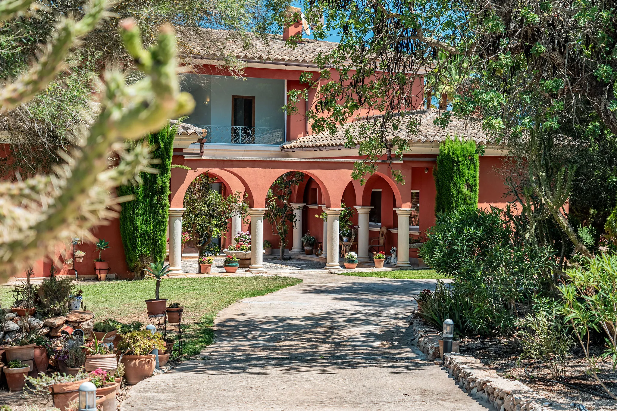 Encantadora casa de campo con enorme potencial-2