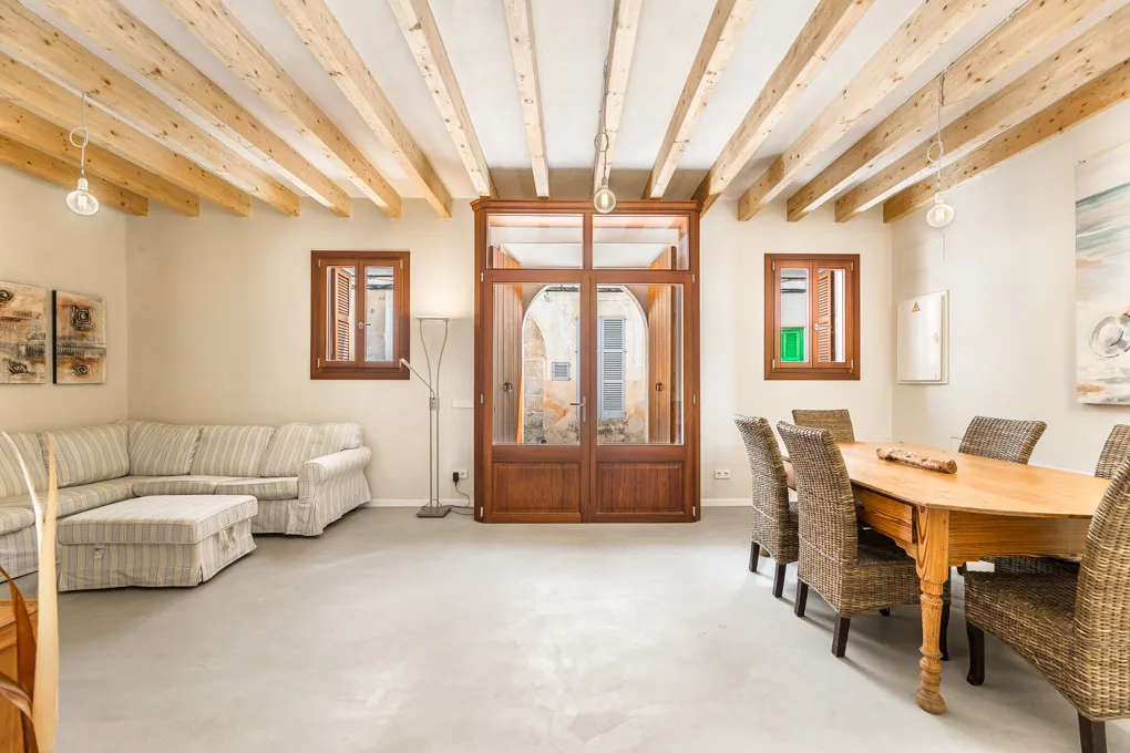 Elegant, totalrenoveret herregård med pool i Artà-12