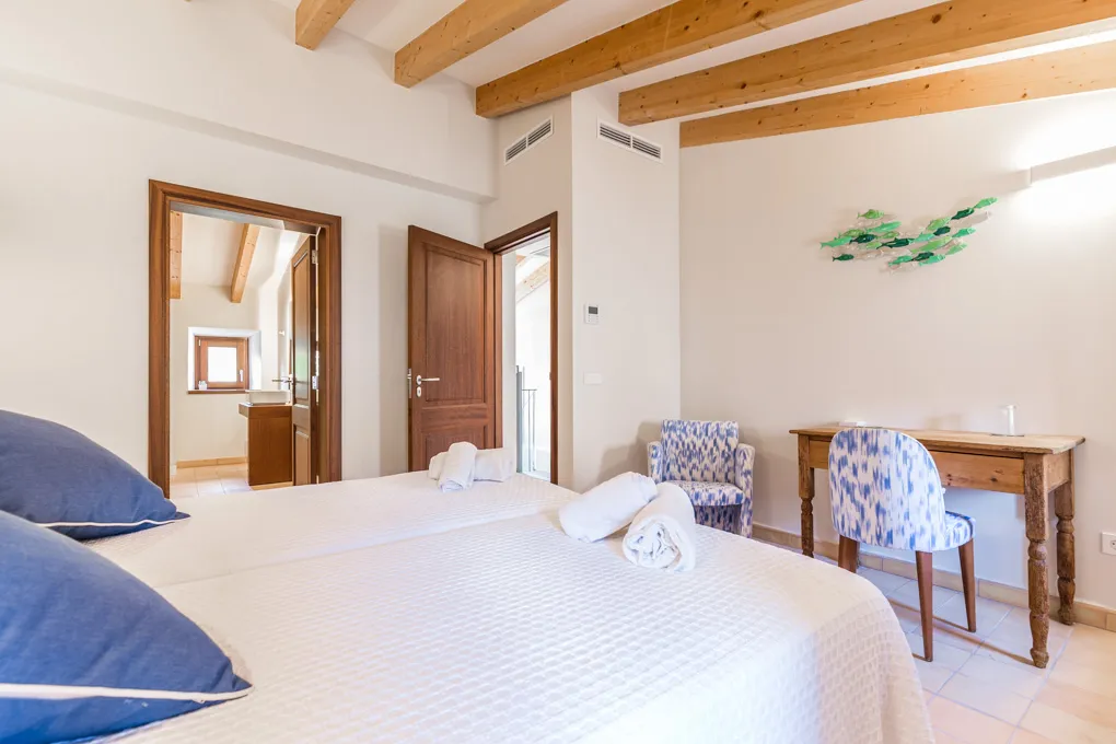 Elegant, totalrenoveret herregård med pool i Artà-7