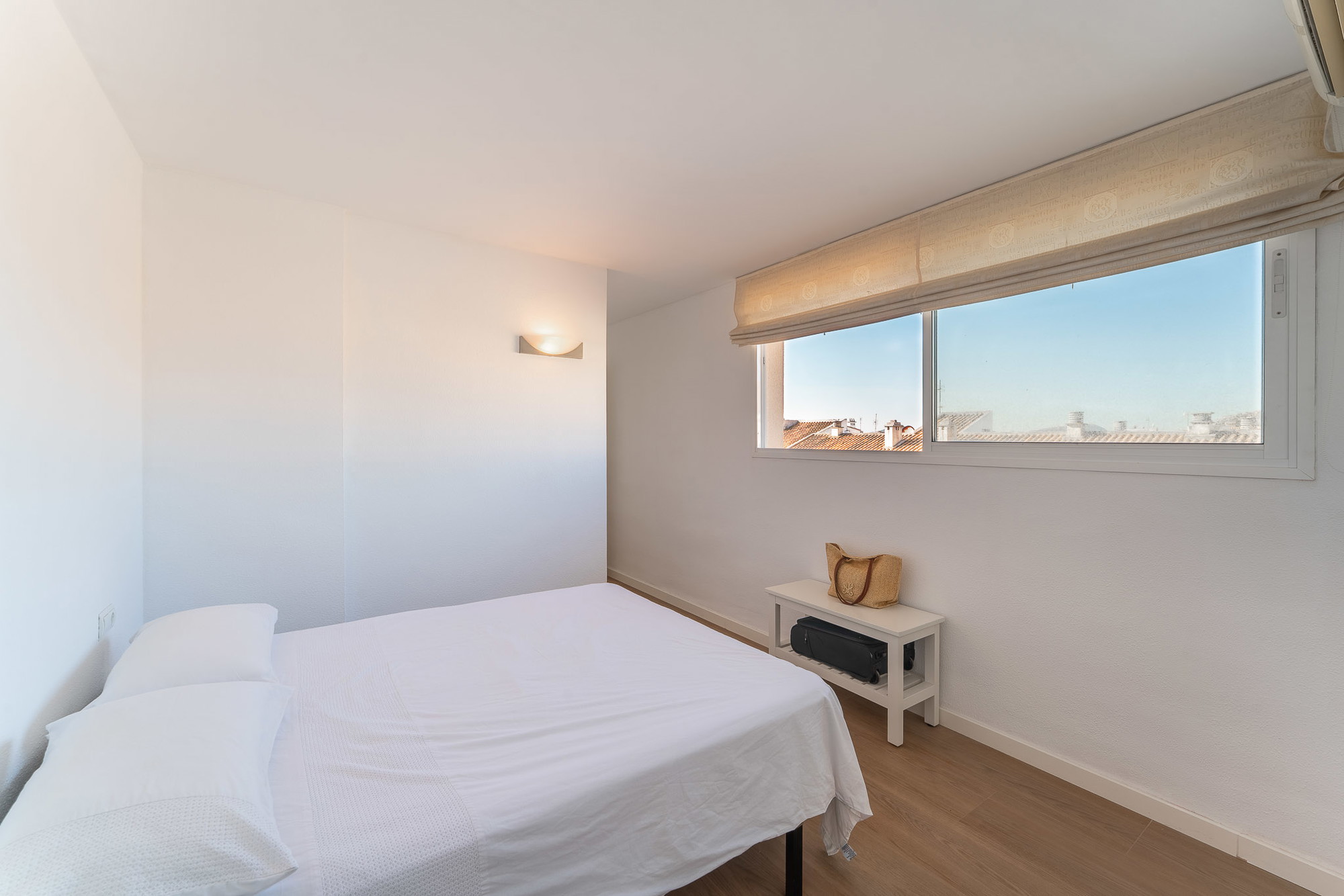 Bright penthouse with private roof terrace, Puerto Pollensa-8