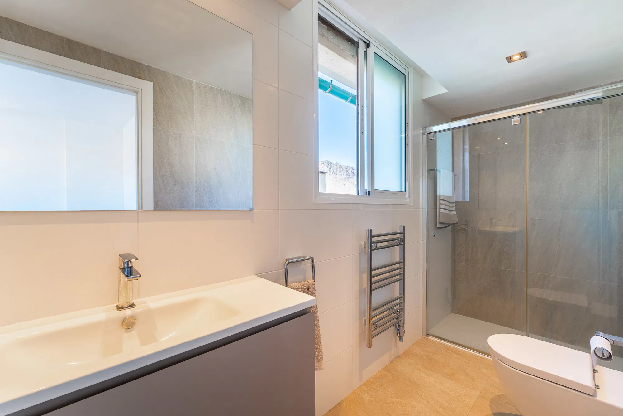 Bright penthouse with private roof terrace, Puerto Pollensa-7