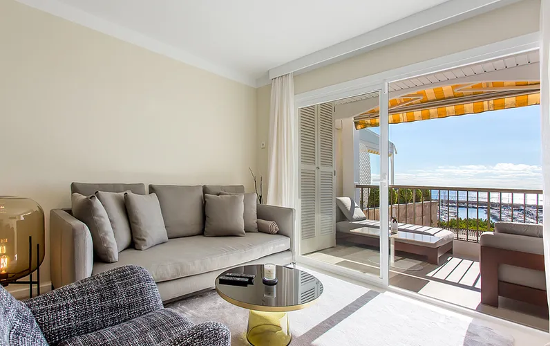 Apartment mit Meerblick in Toplage von Puerto Portals