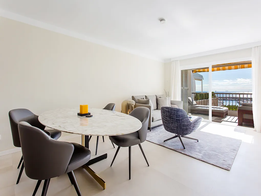 Apartment with sea views in a prime location in Puerto Portals-3