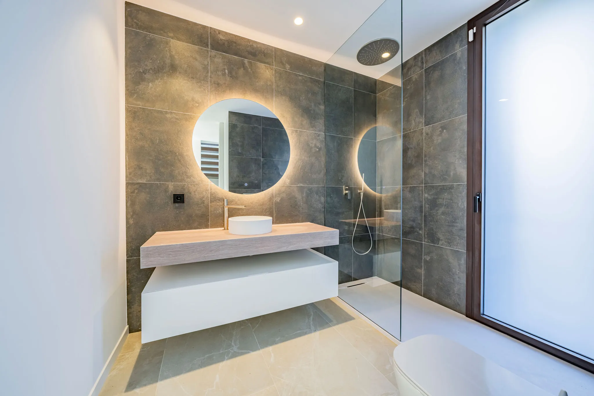 Villa estilo 'Bauhaus' con vista despejada y perfecto equilibrio energético-10