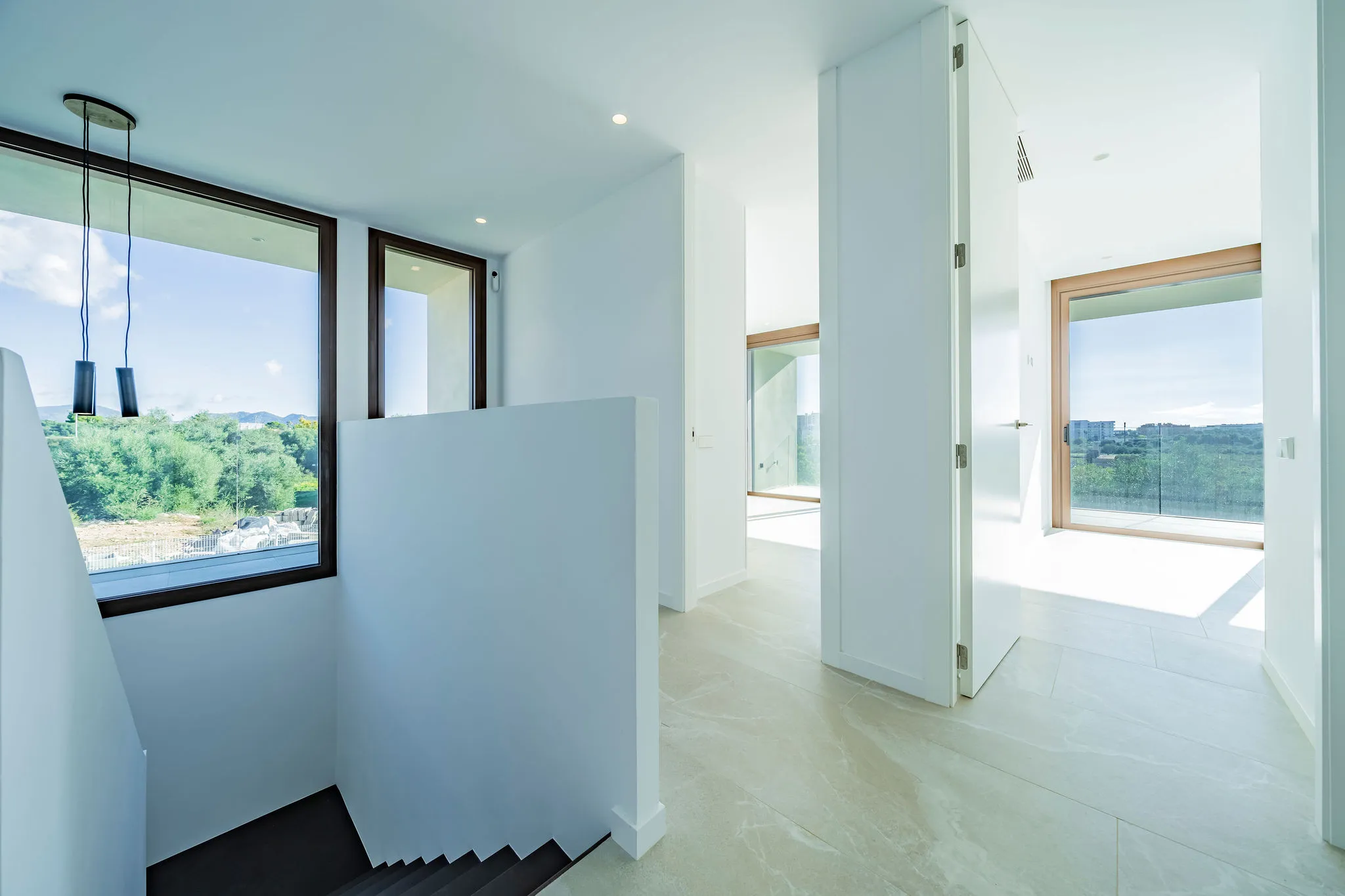 Villa estilo 'Bauhaus' con vista despejada y perfecto equilibrio energético-11