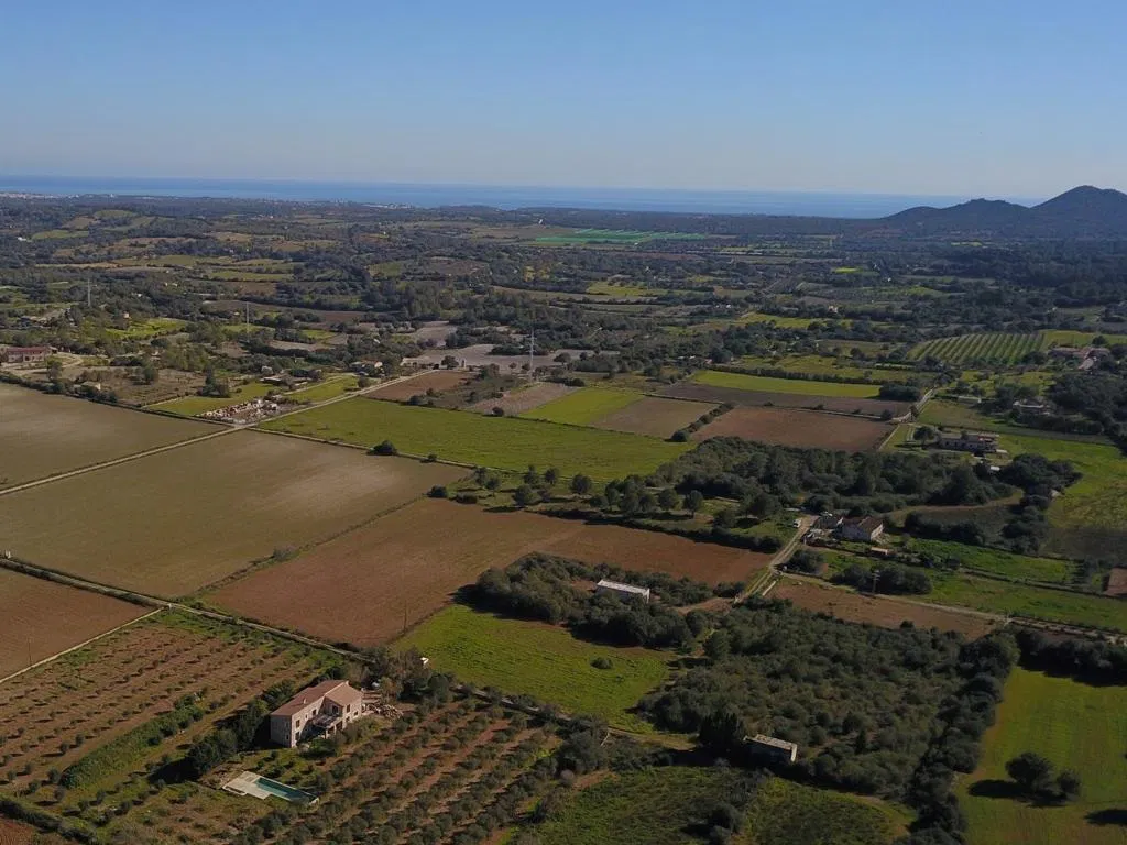 Finca i natursten med rolig beliggenhed-9