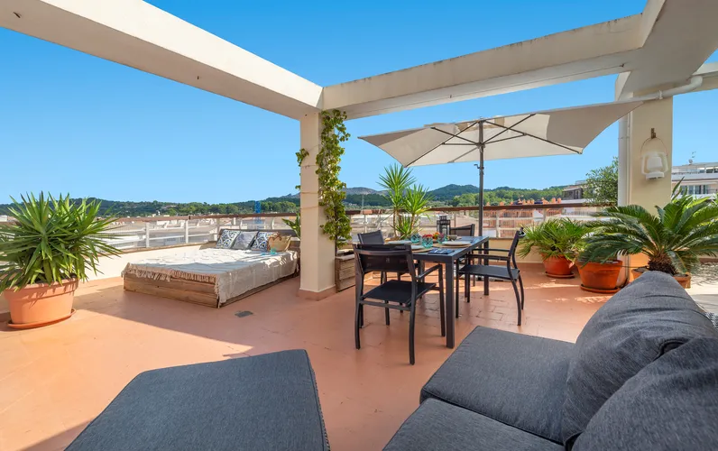 Exclusivo ático en el paseo marítimo del Puerto de Alcudia