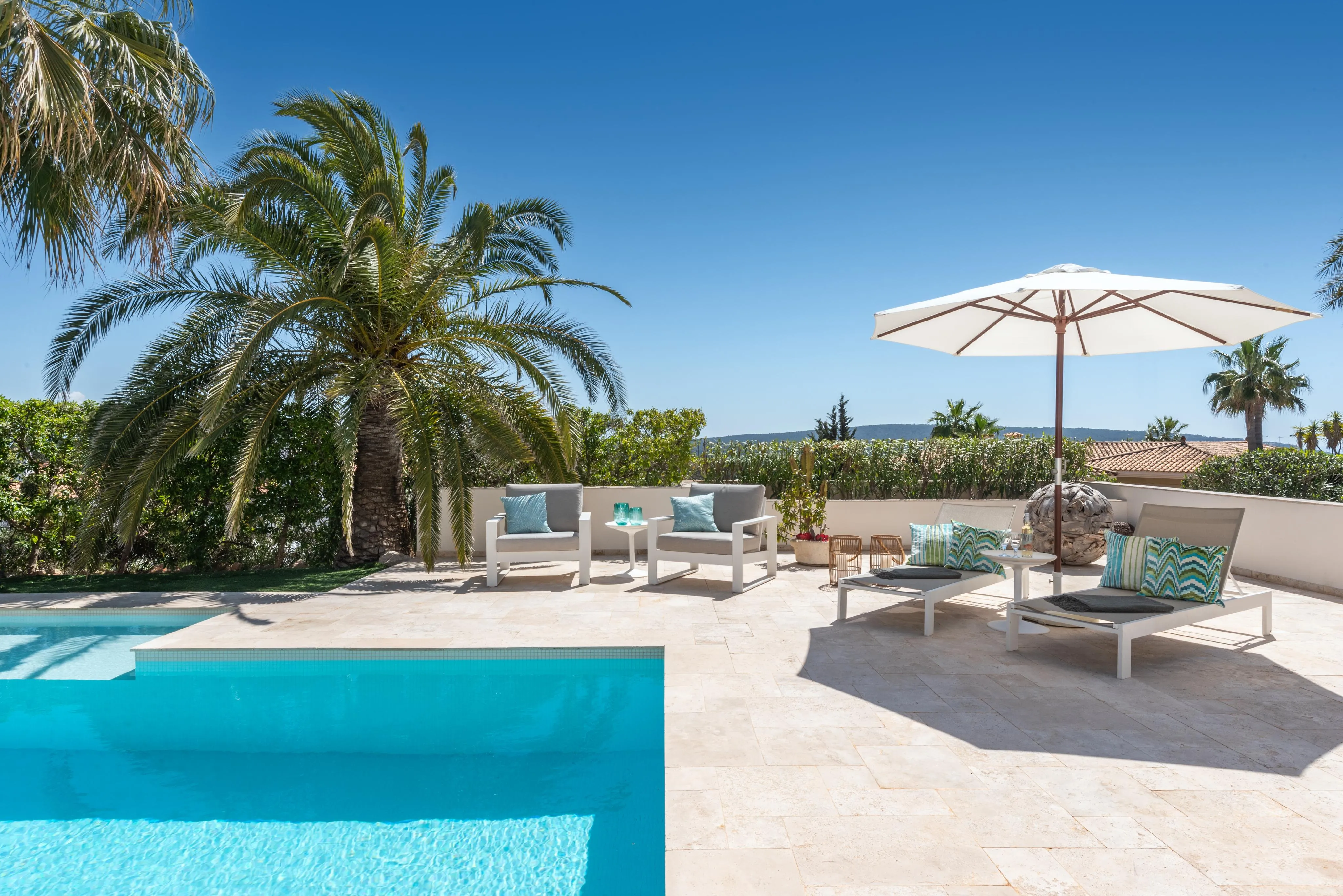 Moderne mediterrane villa met zeezicht in populaire woonwijk-15