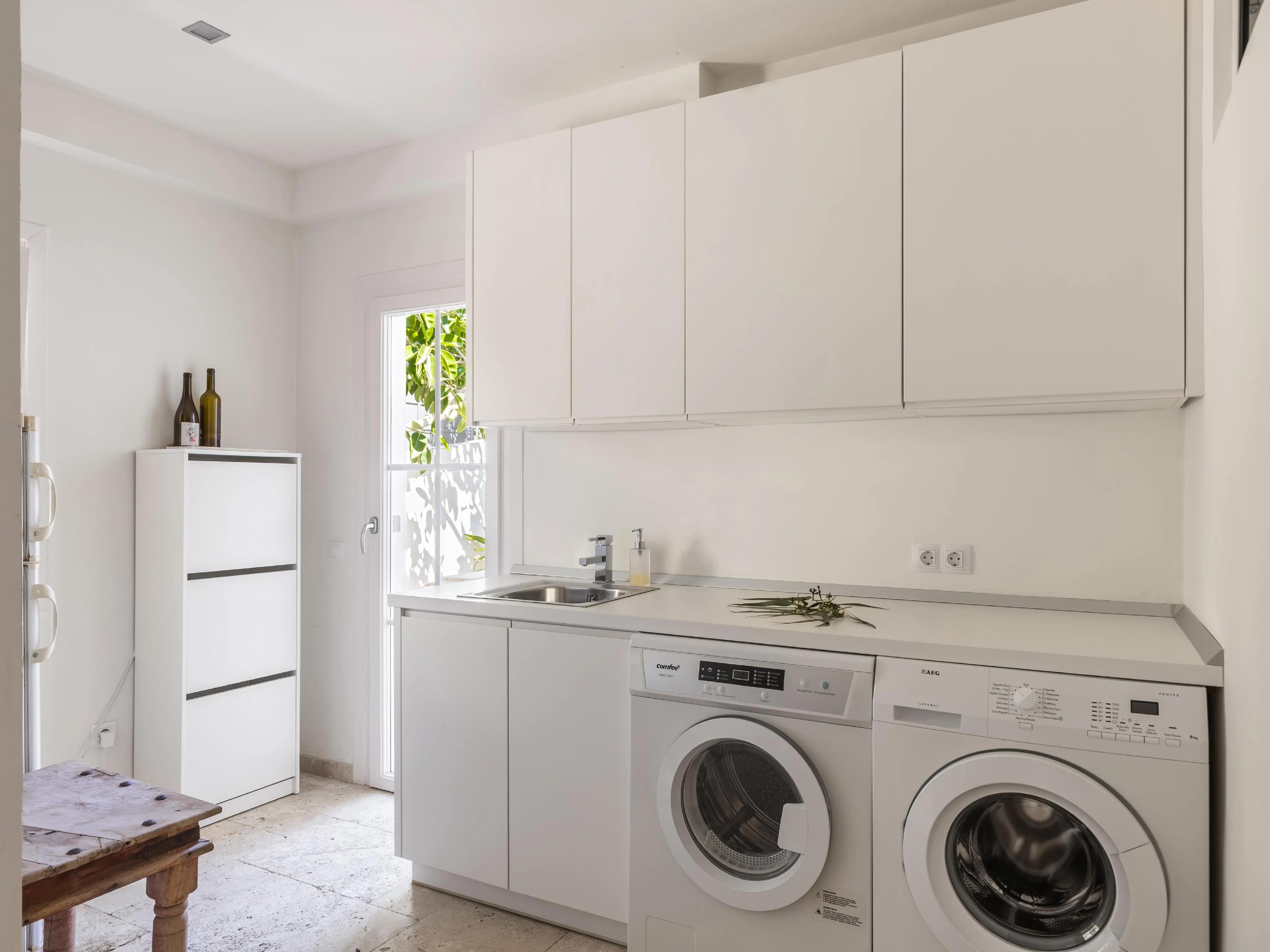 Moderne mediterrane villa met zeezicht in populaire woonwijk-19