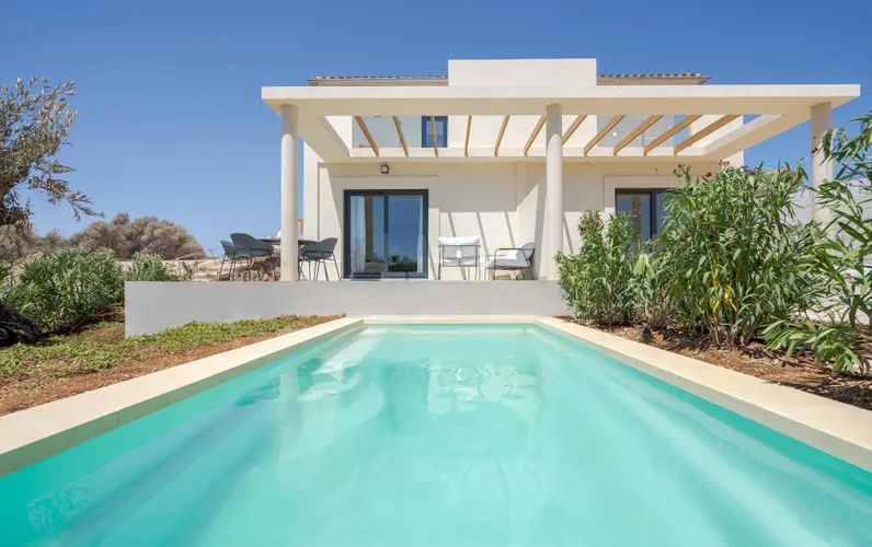 Modern new build house in Cala Romántica
