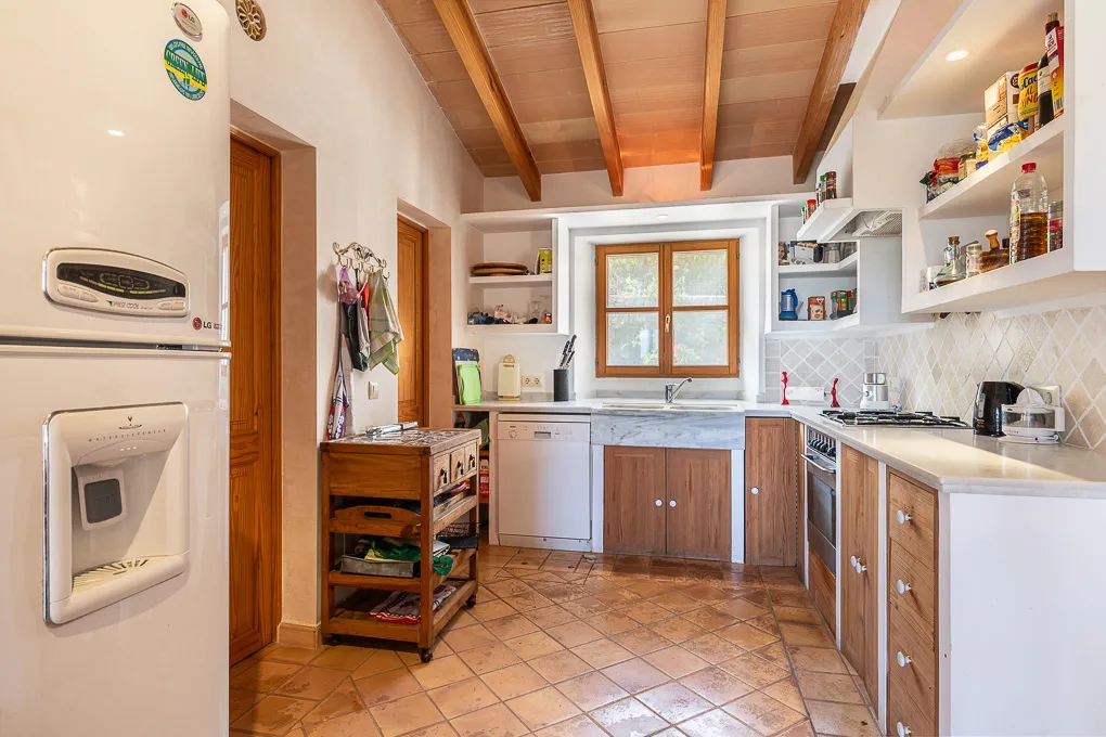 Landhus med vidunderlig panoramaudsigt-7