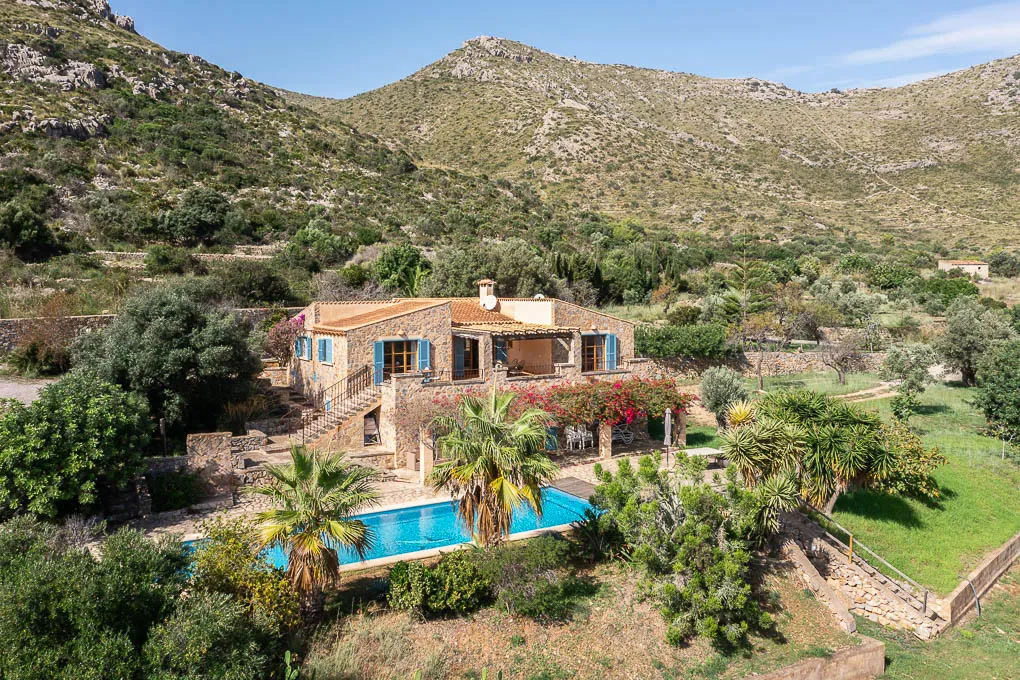 Landhus med vidunderlig panoramaudsigt-13