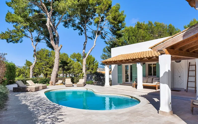 La casa con le persiane blu