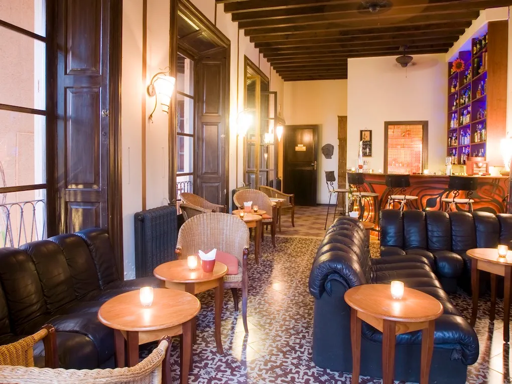 Casa señorial con hotel y restaurante-6