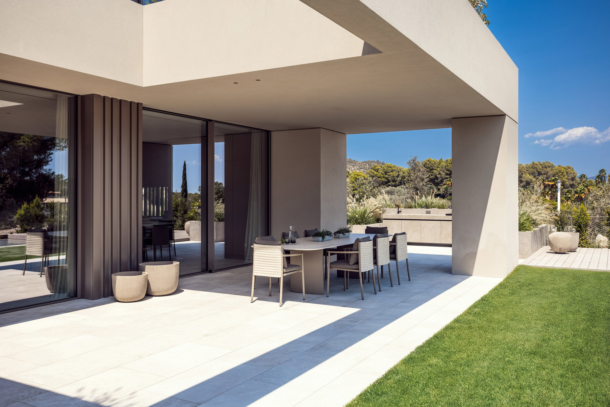 Exquisite designer villa overlooking Son Vida golf course with spa area-40