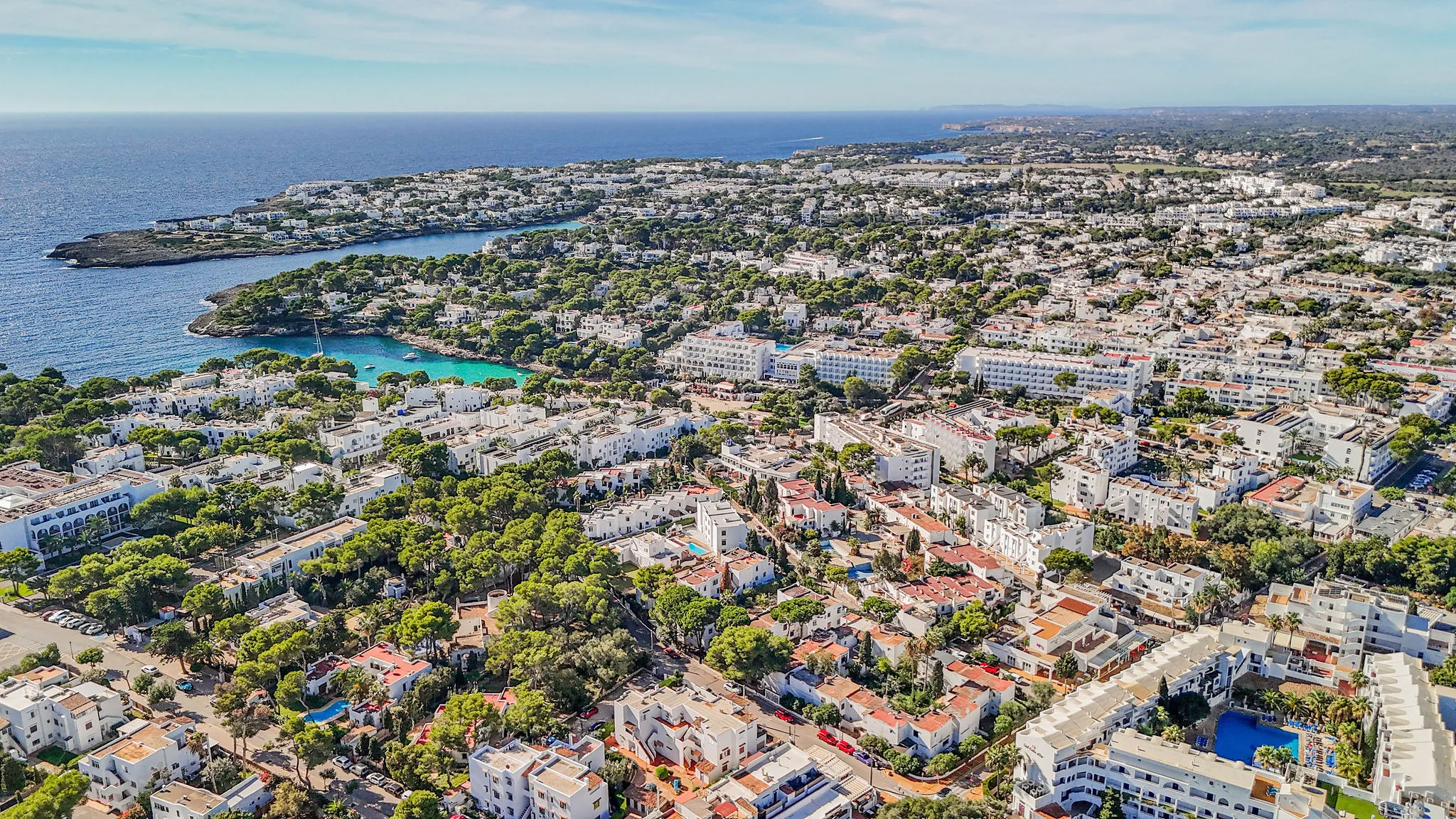 Dos edificis d'apartaments a peu de platja-4