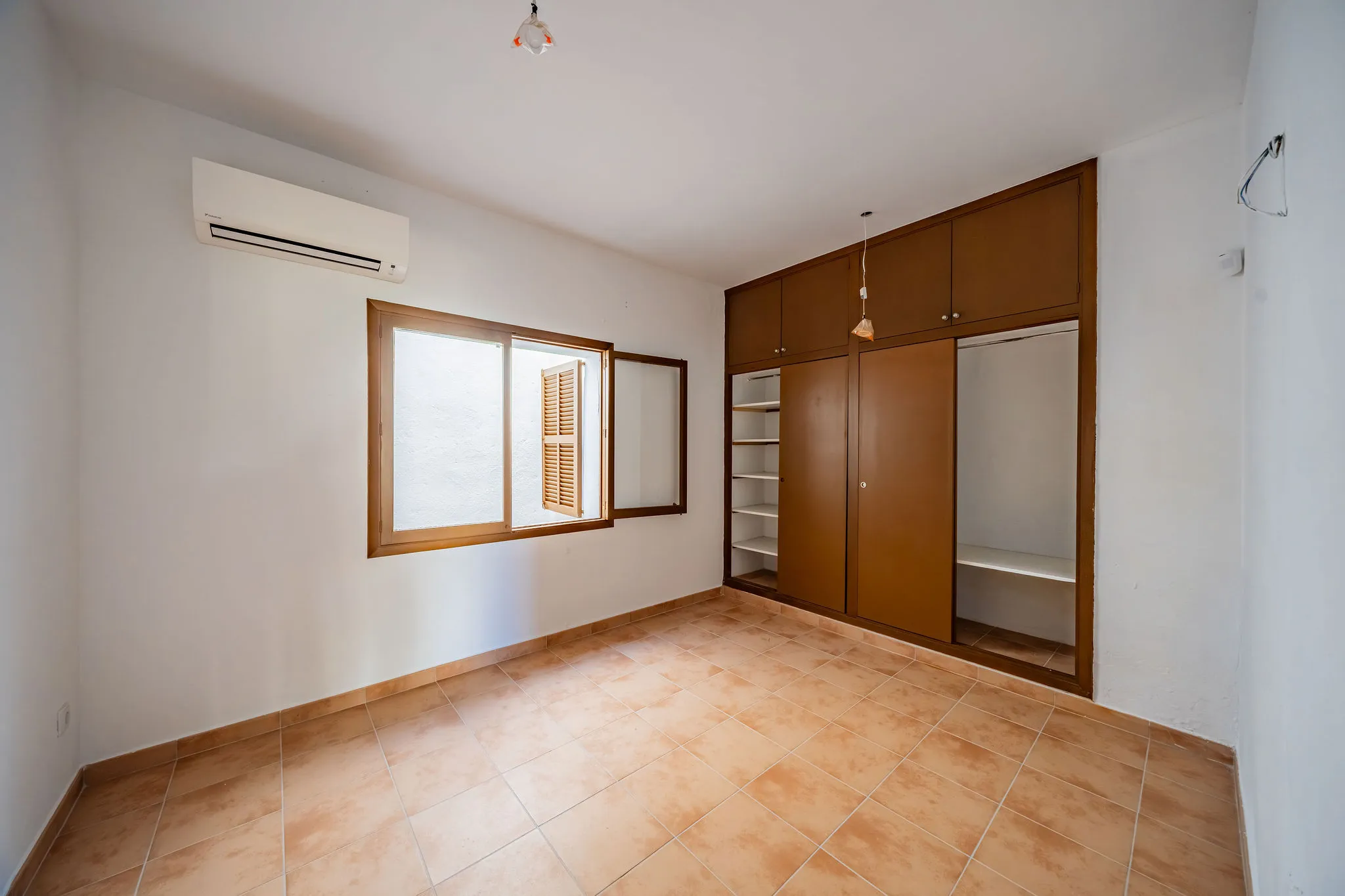 Dos edificis d'apartaments a peu de platja-30