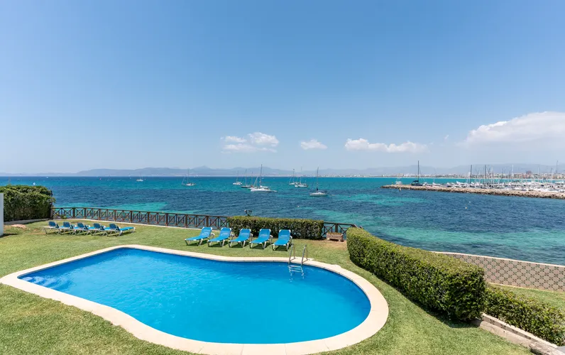 Villa da sogno in prima linea mare