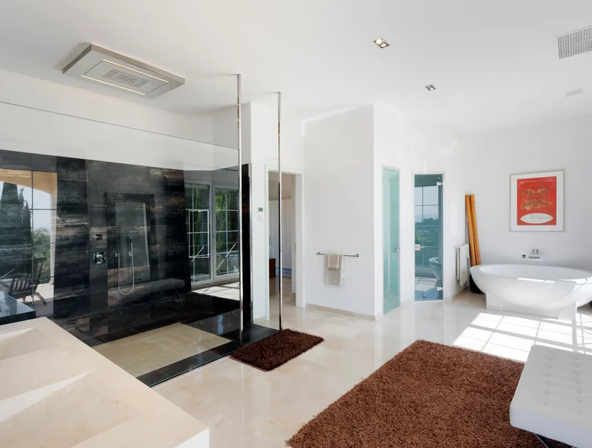 Rummelig ferievilla i Son Vida med udsigt over Palma-21