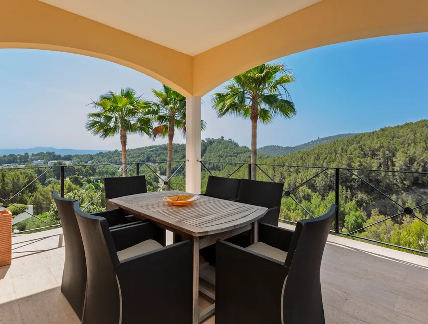 Spacious holiday villa in Son Vida with views over Palma-34