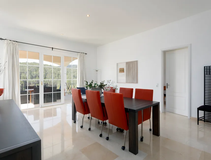 Spacious holiday villa in Son Vida with views over Palma-10